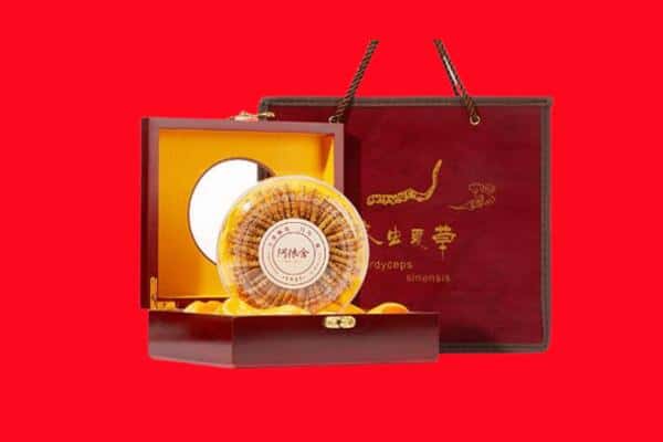 收购资讯:丁青县回收冬虫夏草是按克吗